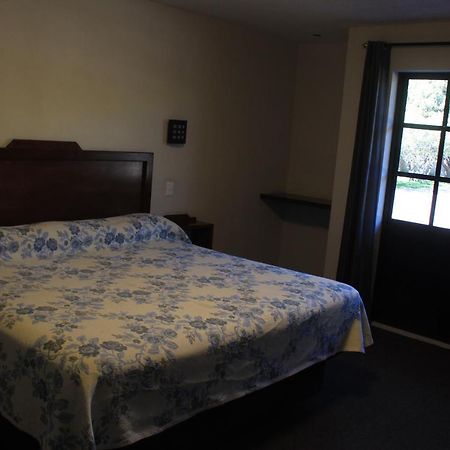 Hotel Meson Del Puente Acámbaro エクステリア 写真
