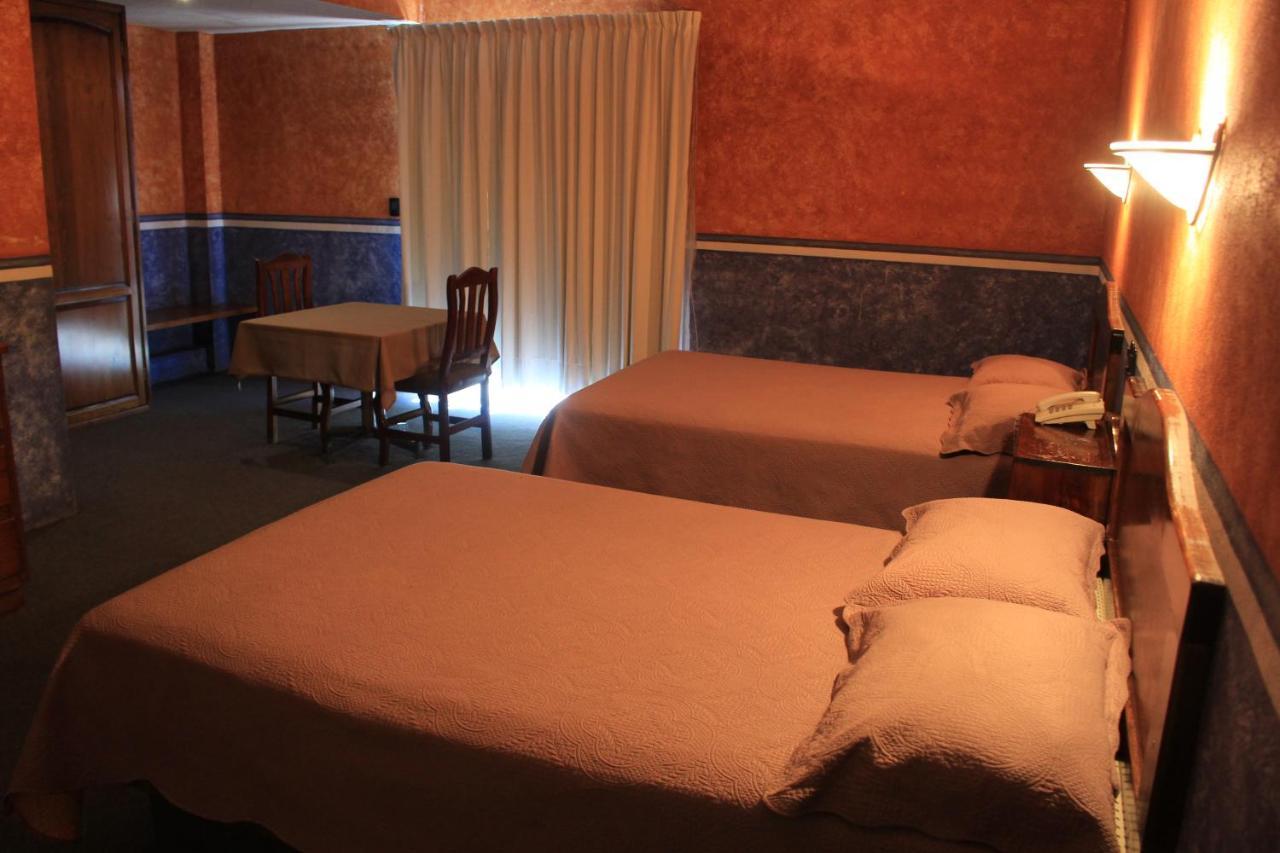 Hotel Meson Del Puente Acámbaro エクステリア 写真