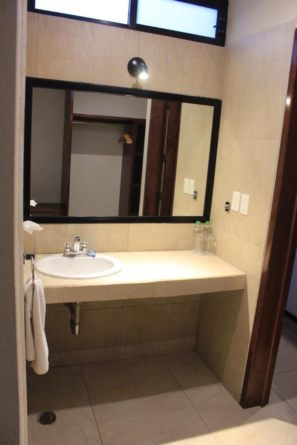 Hotel Meson Del Puente Acámbaro エクステリア 写真